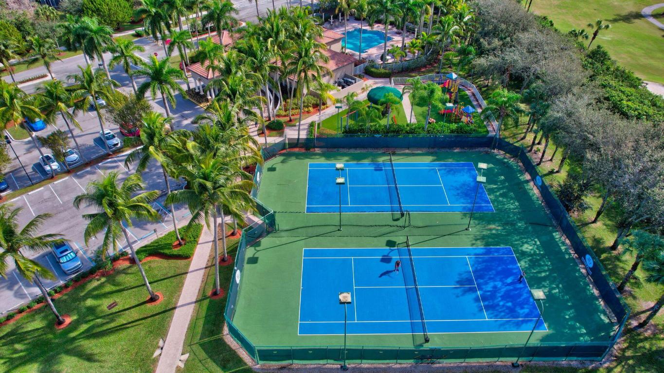 MIZNER POINTE OF BOCA VIA ANCHO - Residential