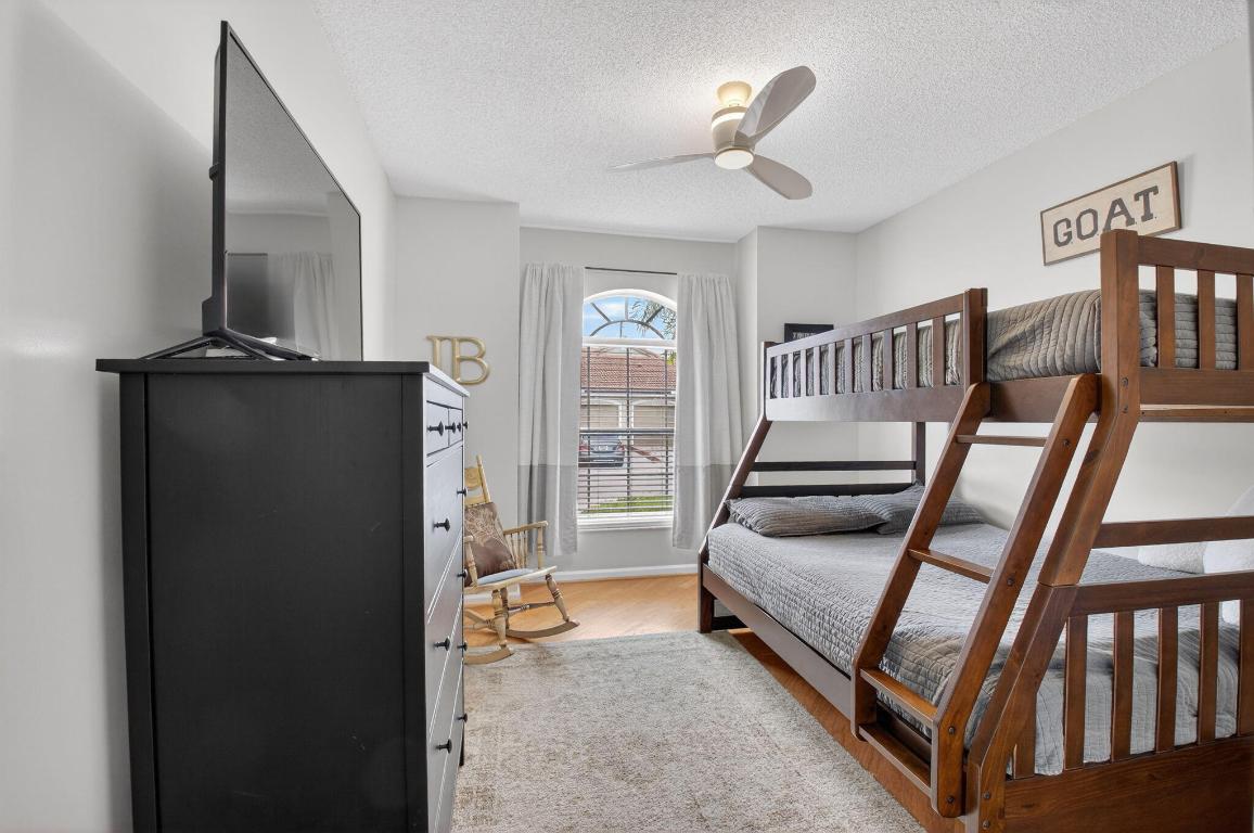 MIZNER POINTE OF BOCA VIA ANCHO - Residential