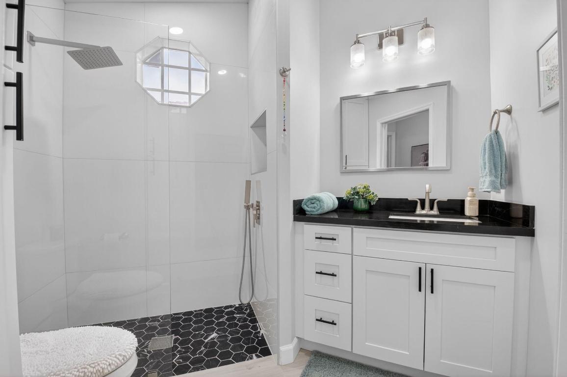 MIZNER POINTE OF BOCA VIA ANCHO - Residential