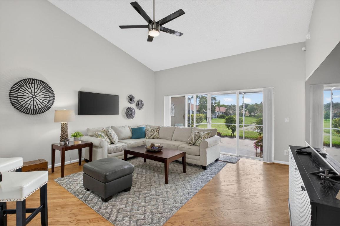 MIZNER POINTE OF BOCA VIA ANCHO - Residential