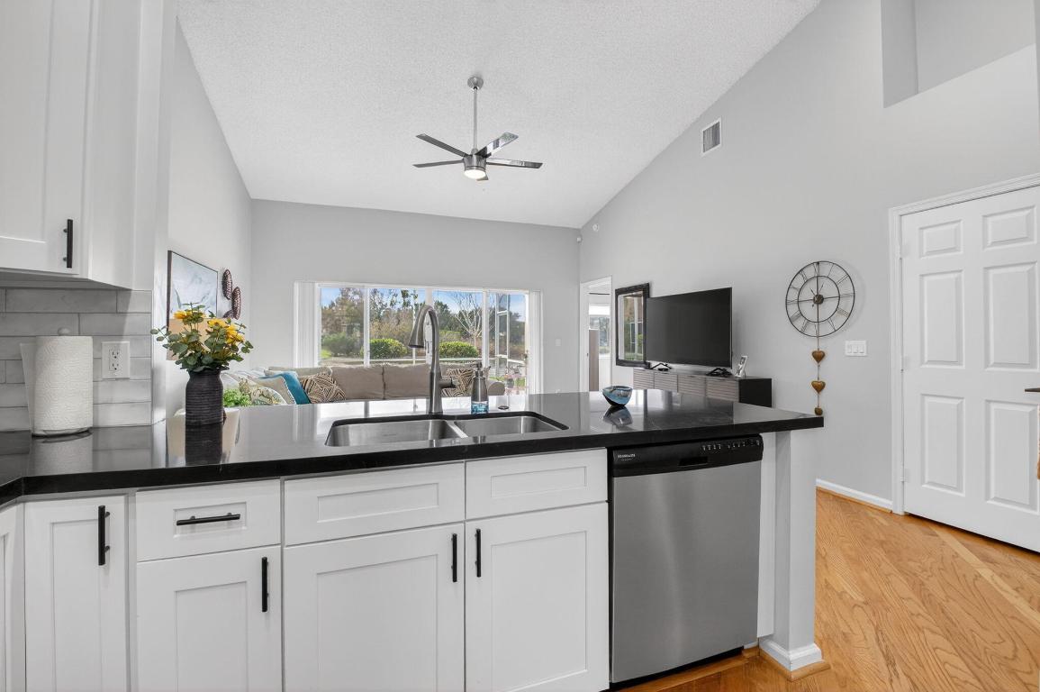 MIZNER POINTE OF BOCA VIA ANCHO - Residential