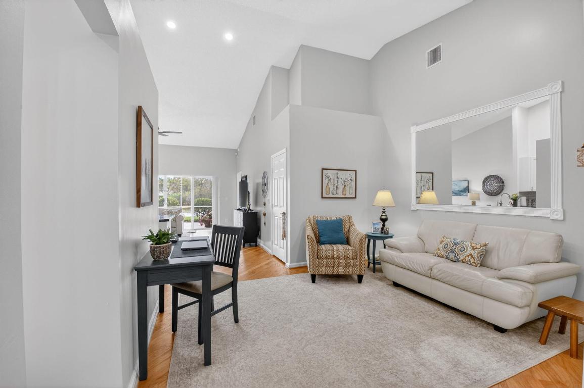 MIZNER POINTE OF BOCA VIA ANCHO - Residential