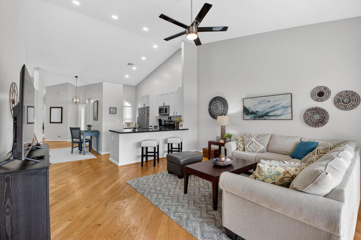 MIZNER POINTE OF BOCA VIA ANCHO - Residential