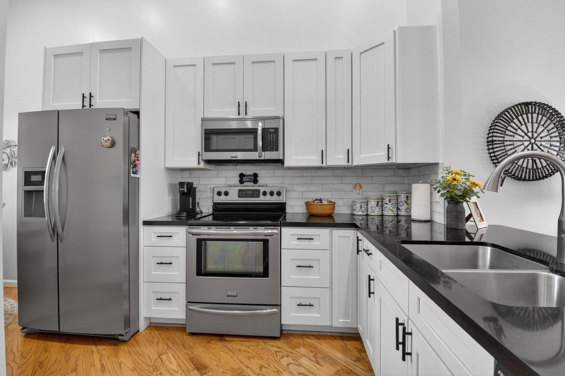 MIZNER POINTE OF BOCA VIA ANCHO - Residential