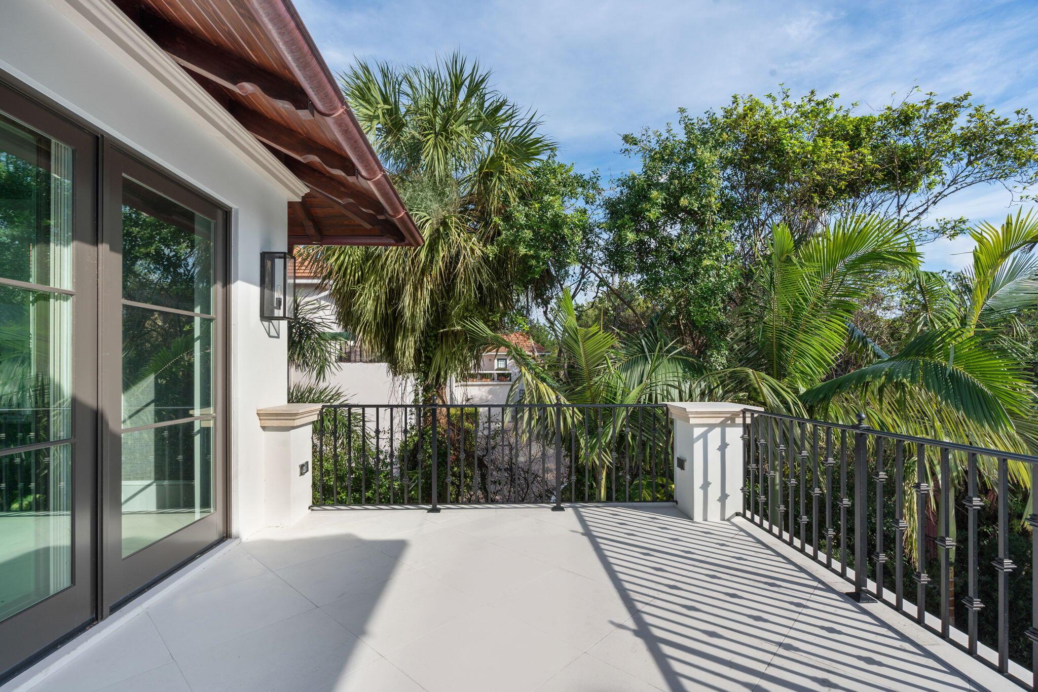 OCEAN PARK H W ROBBINS - Residential