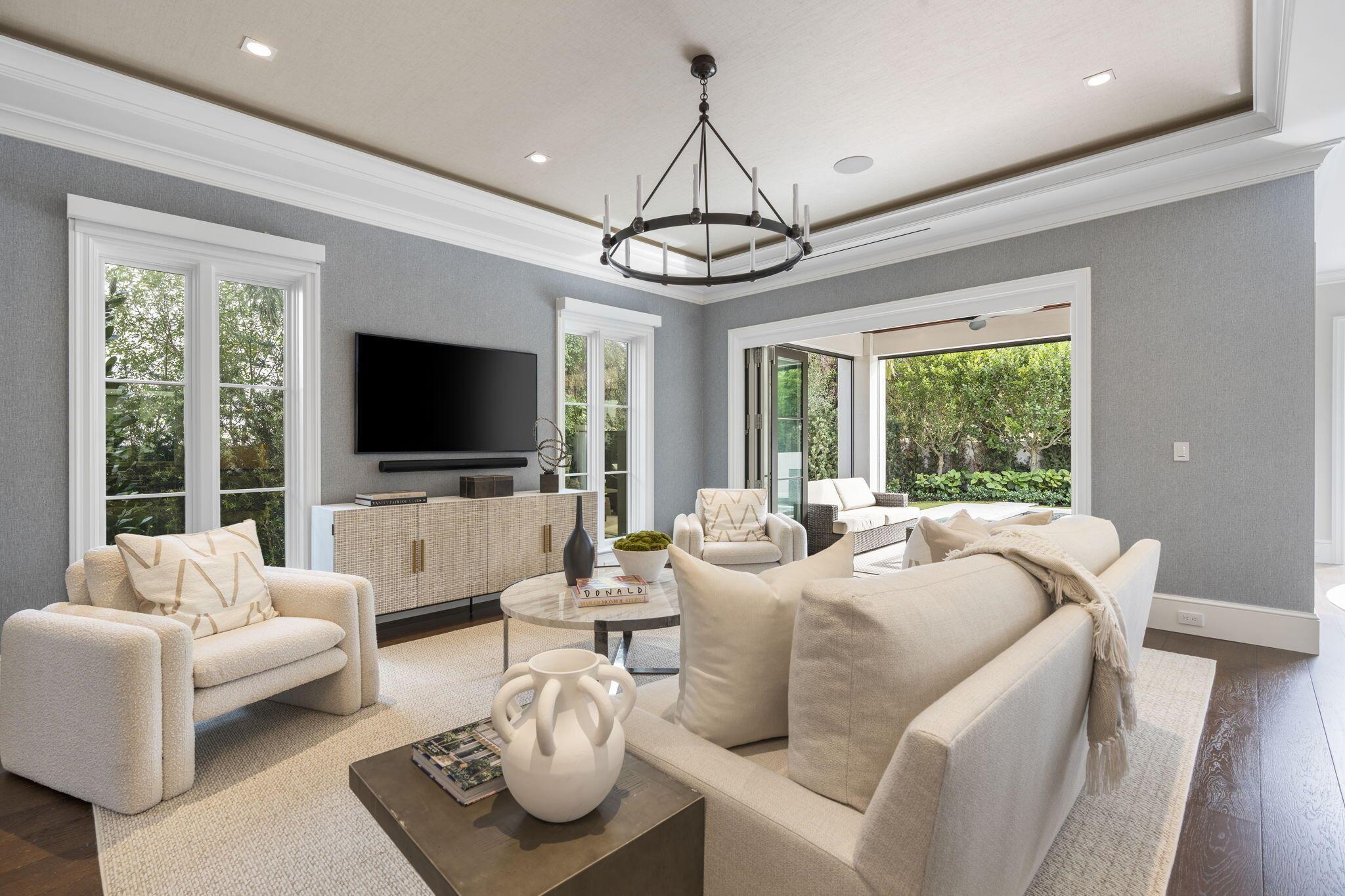 OCEAN PARK H W ROBBINS - Residential