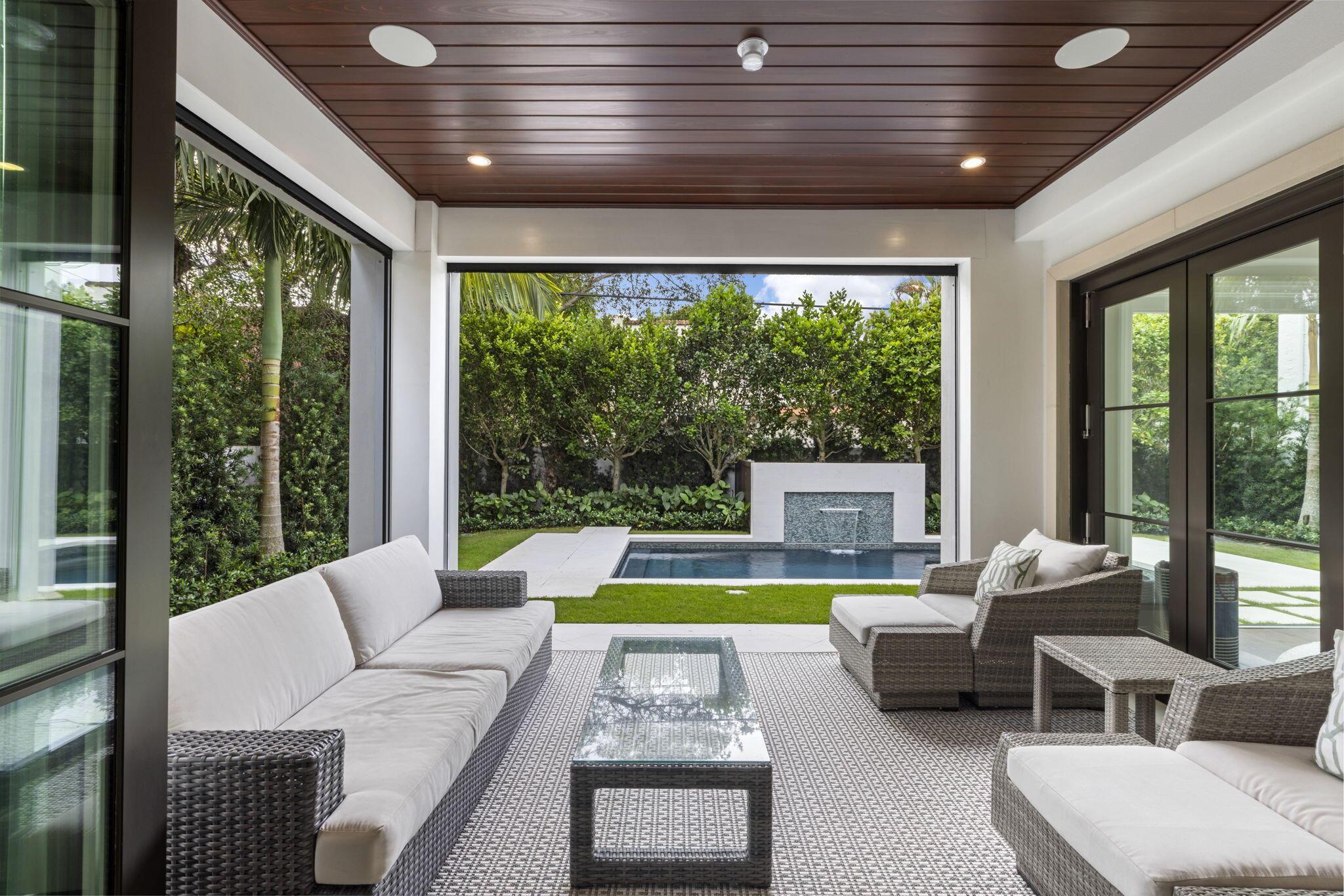 OCEAN PARK H W ROBBINS - Residential