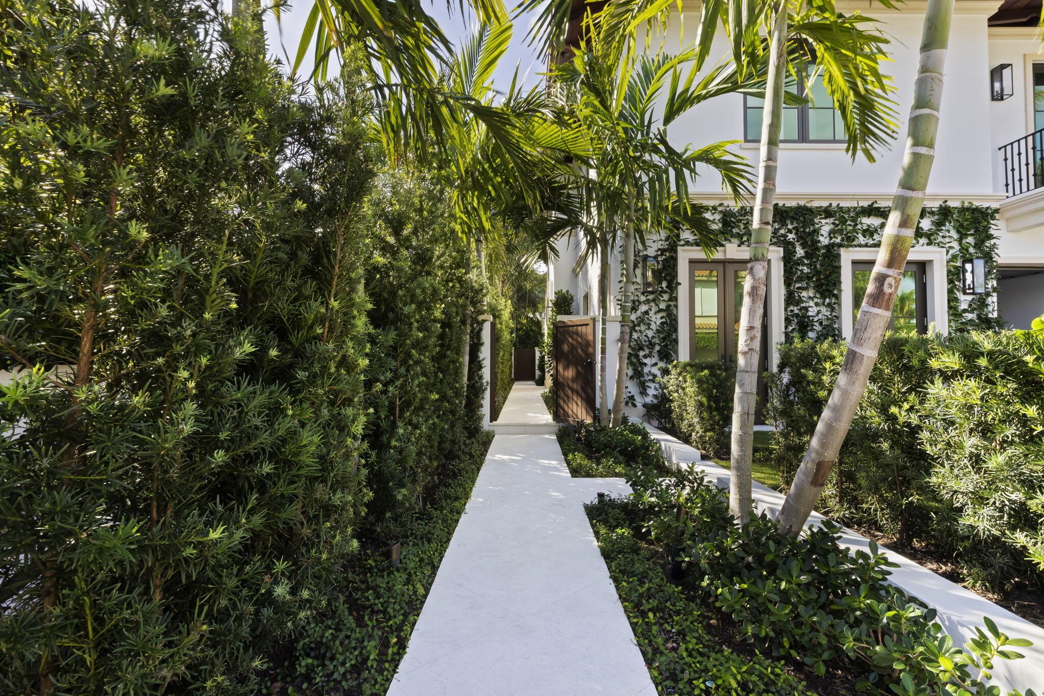 OCEAN PARK H W ROBBINS - Residential