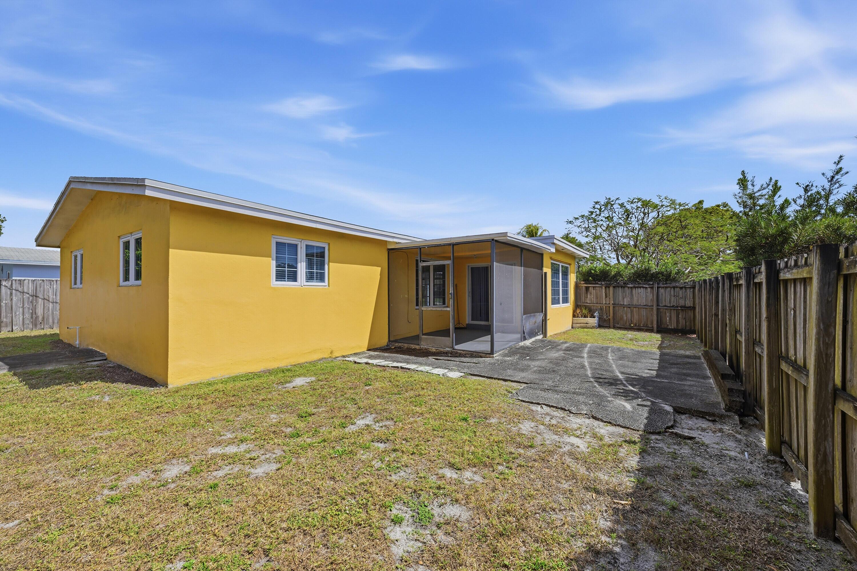 MIDLAND - Residential