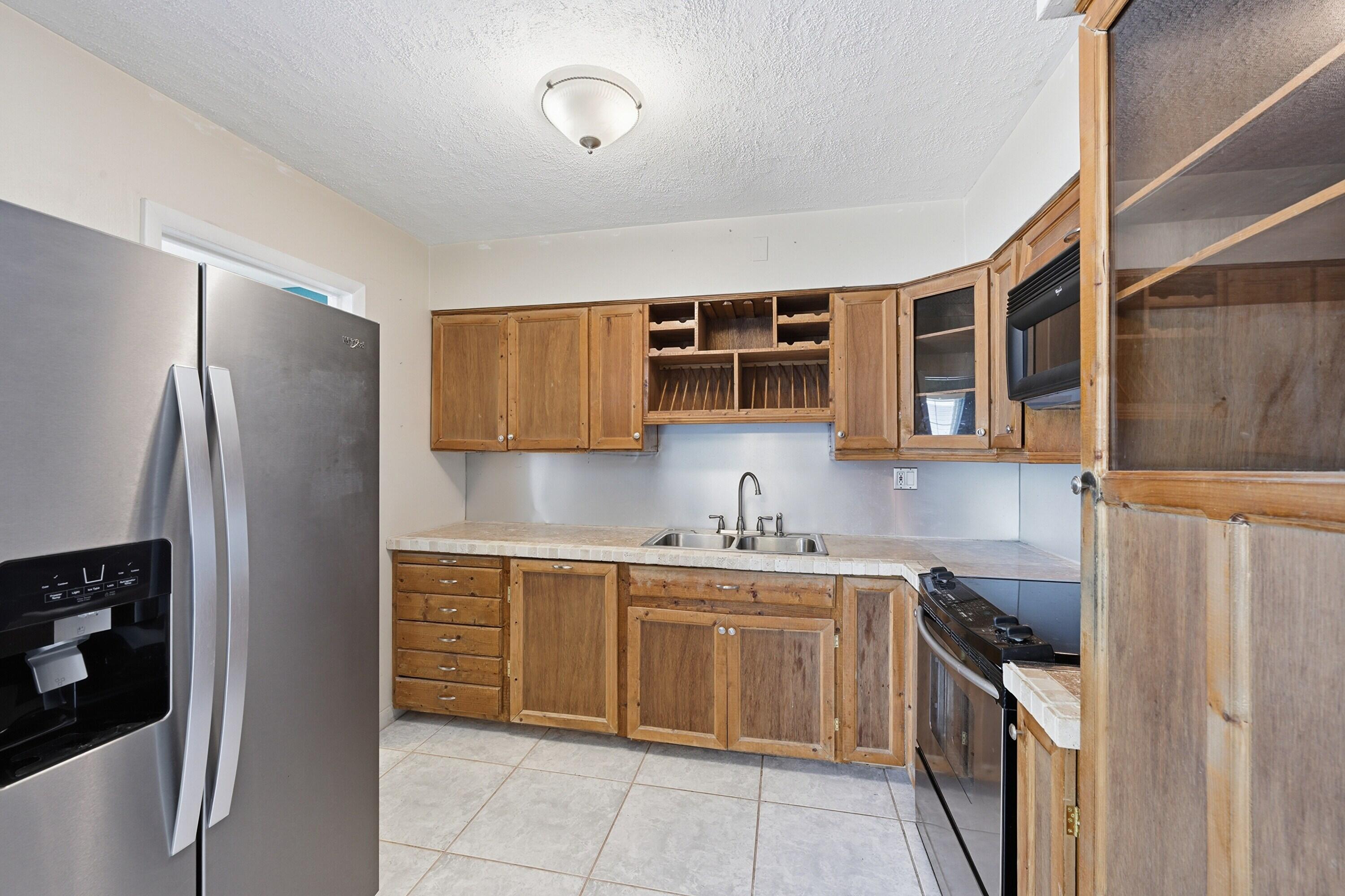 MIDLAND - Residential