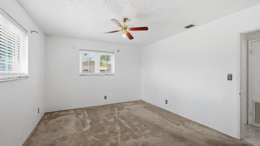 MIDLAND - Residential