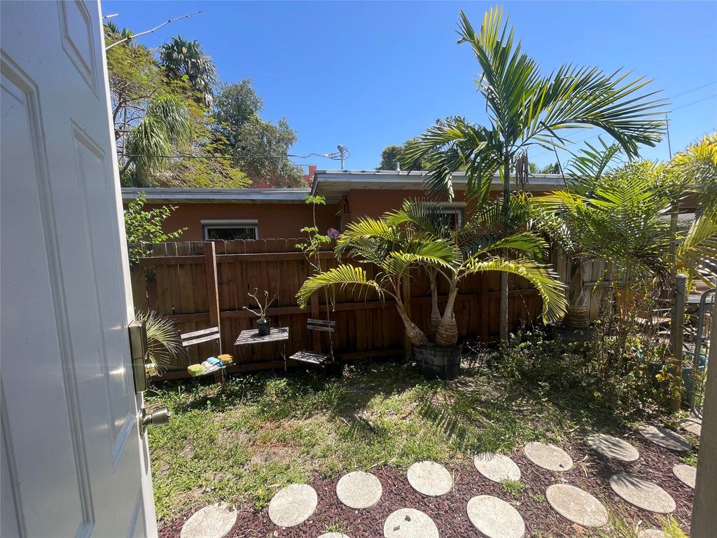 Photo of 1226 N Victoria Park Road #3, Fort Lauderdale, FL 33304 (MLS # F10505009)