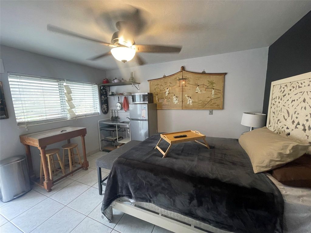 Photo of 1226 N Victoria Park Road #3, Fort Lauderdale, FL 33304 (MLS # F10505009)