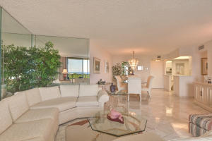 REGENCY HIGHLAND CLUB CON - Residential