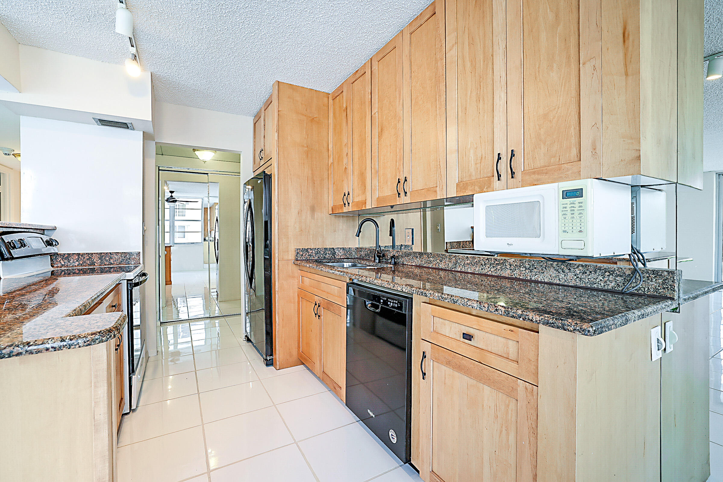 BOCA TOWERS CONDO PORTION - Residential