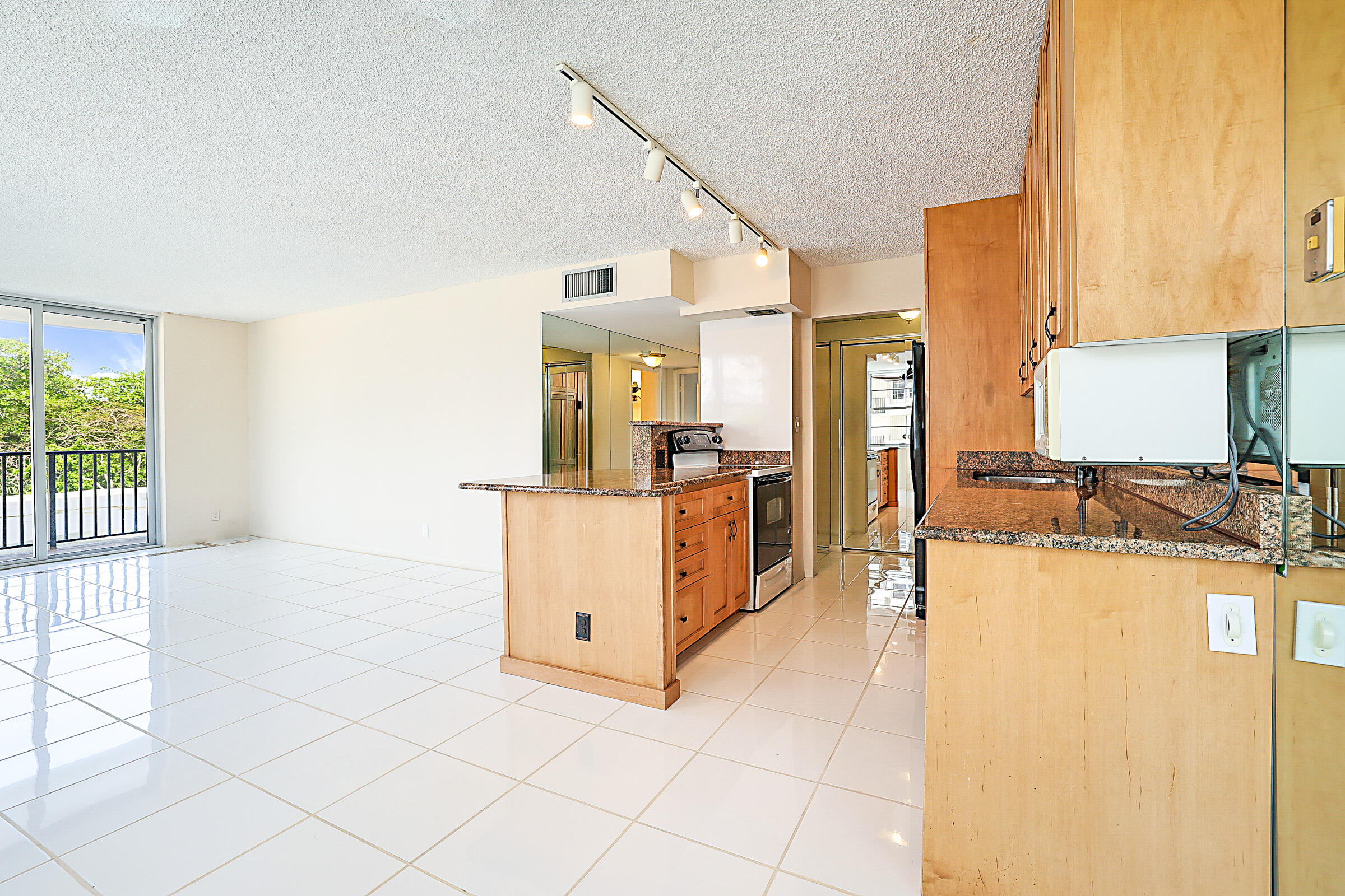 BOCA TOWERS CONDO PORTION - Residential