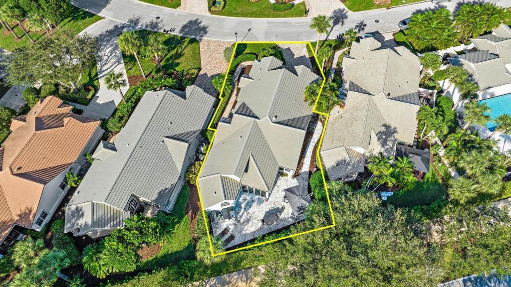 Photo of 3910 Shearwater Drive, Jupiter, FL 33477 (MLS # R10938145)
