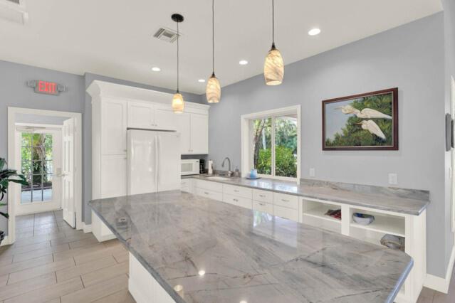 BAYVIEW - Residential