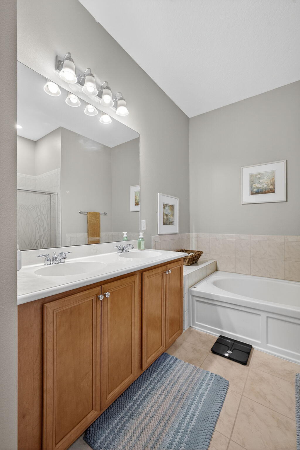 CANTERBURY PLACE - Residential