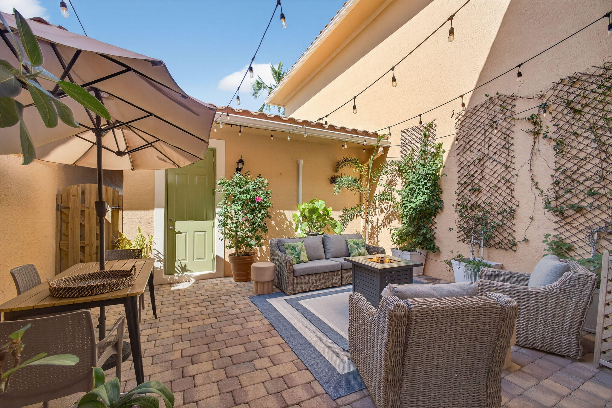 CANTERBURY PLACE - Residential