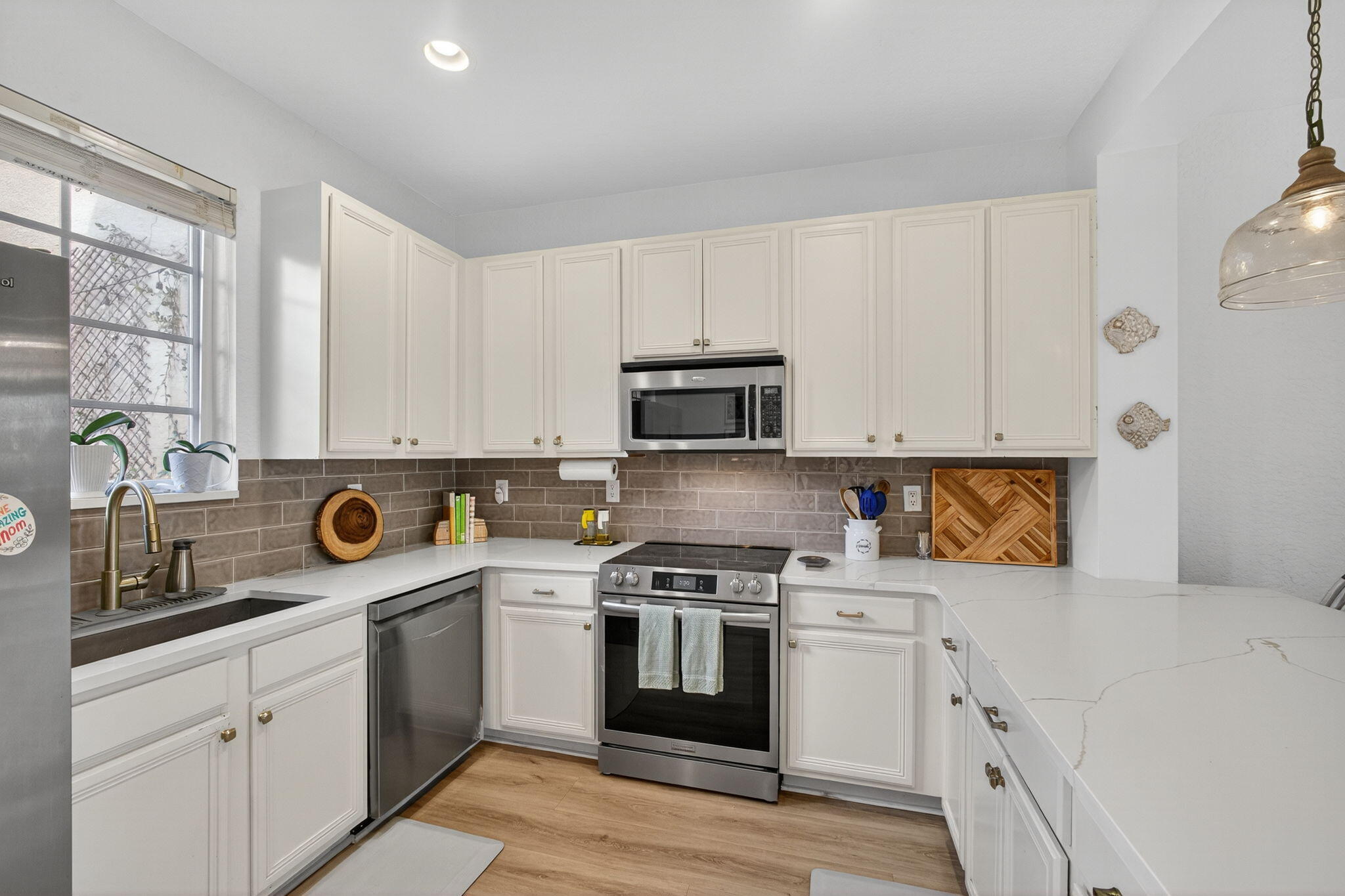 CANTERBURY PLACE - Residential