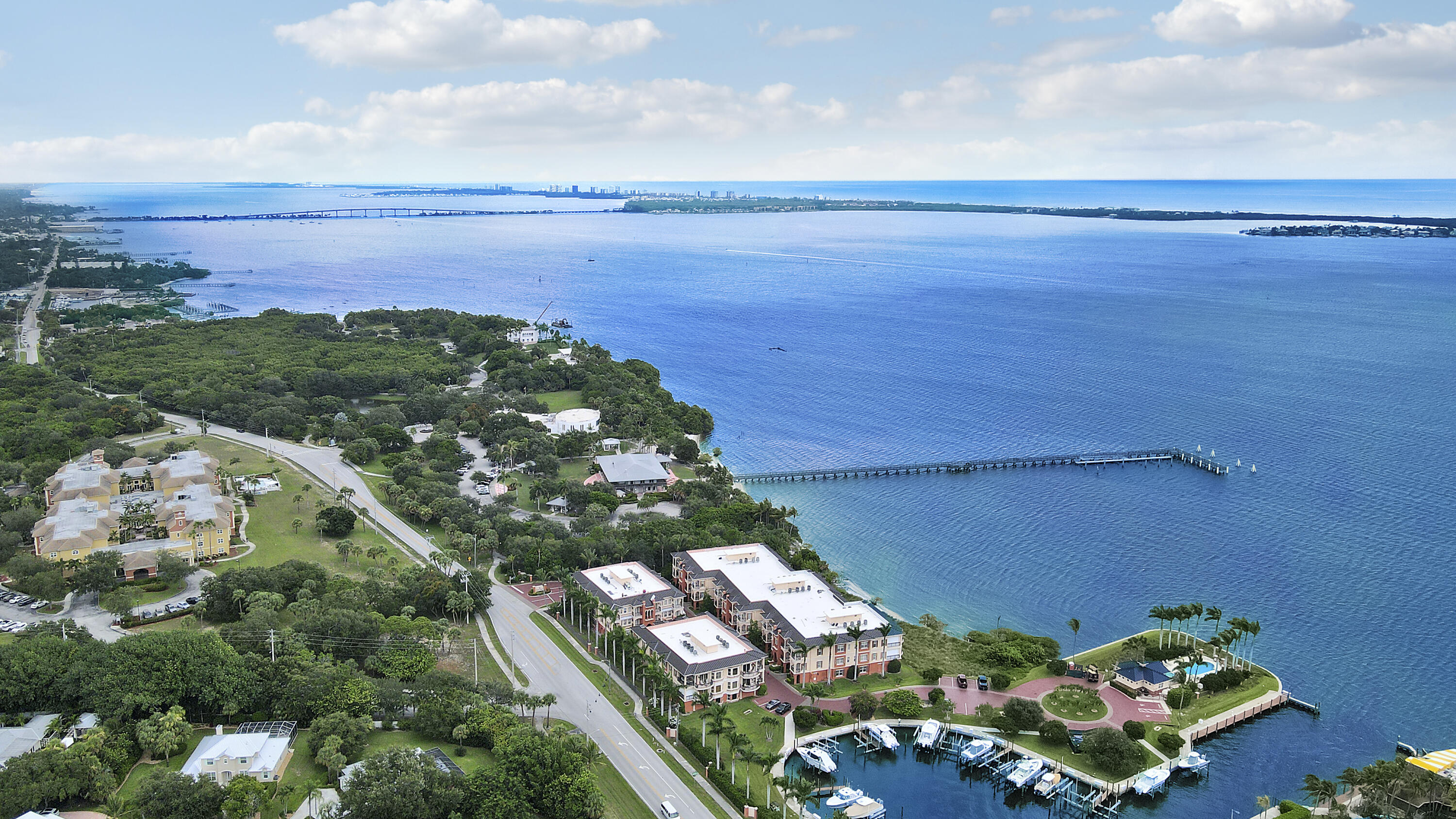 Outrigger Harbour Yacht Club - Land