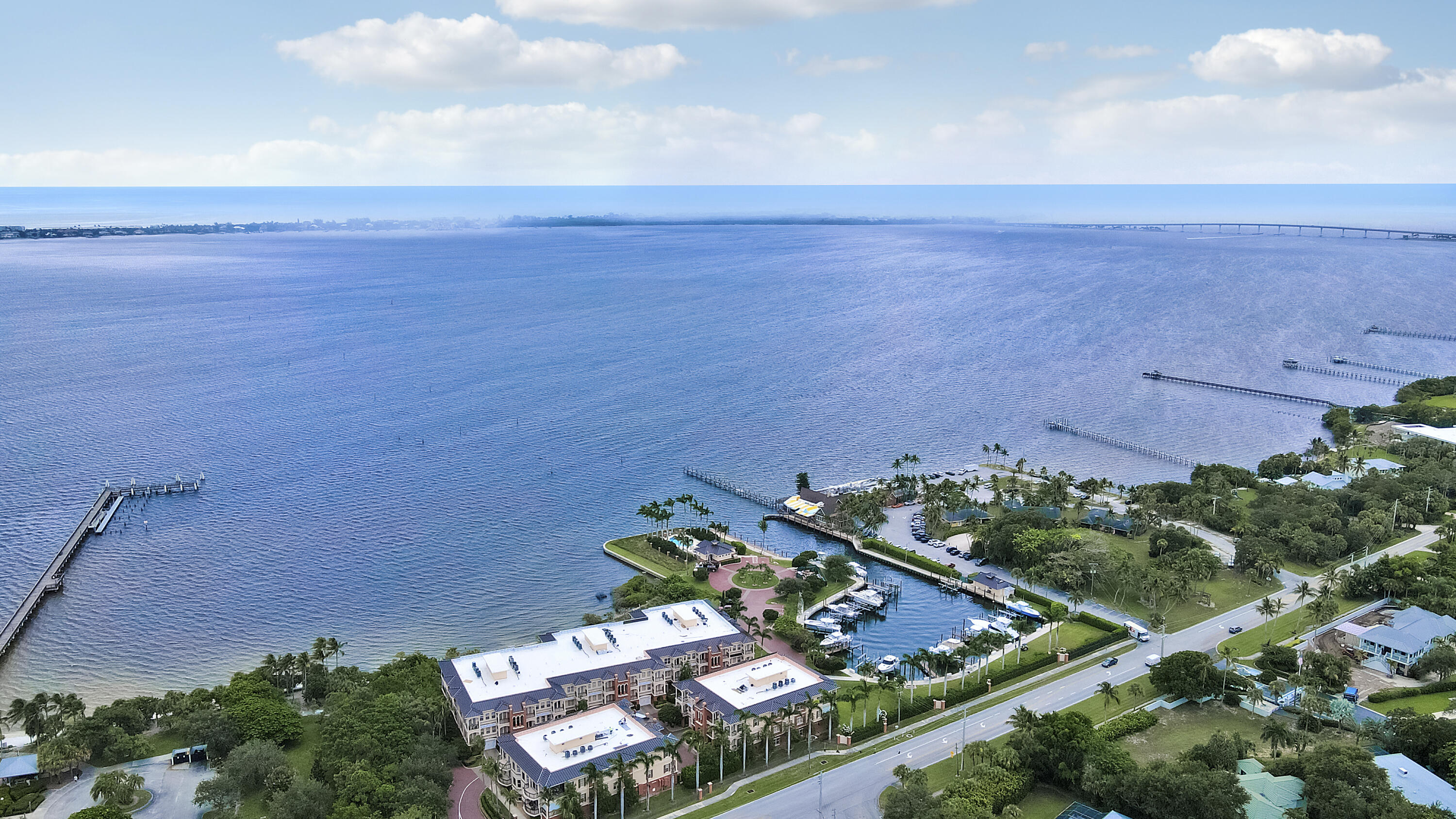 Outrigger Harbour Yacht Club - Land