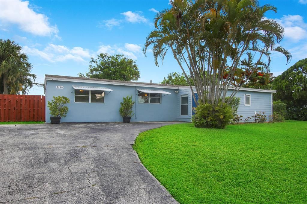 Photo of 9150 Keating Drive Dr, Palm Beach Gardens, FL 33410 (MLS # R10813158)