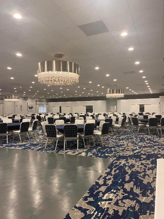 HUNTINGTON LAKES SEC THREE CONDOS - Residential