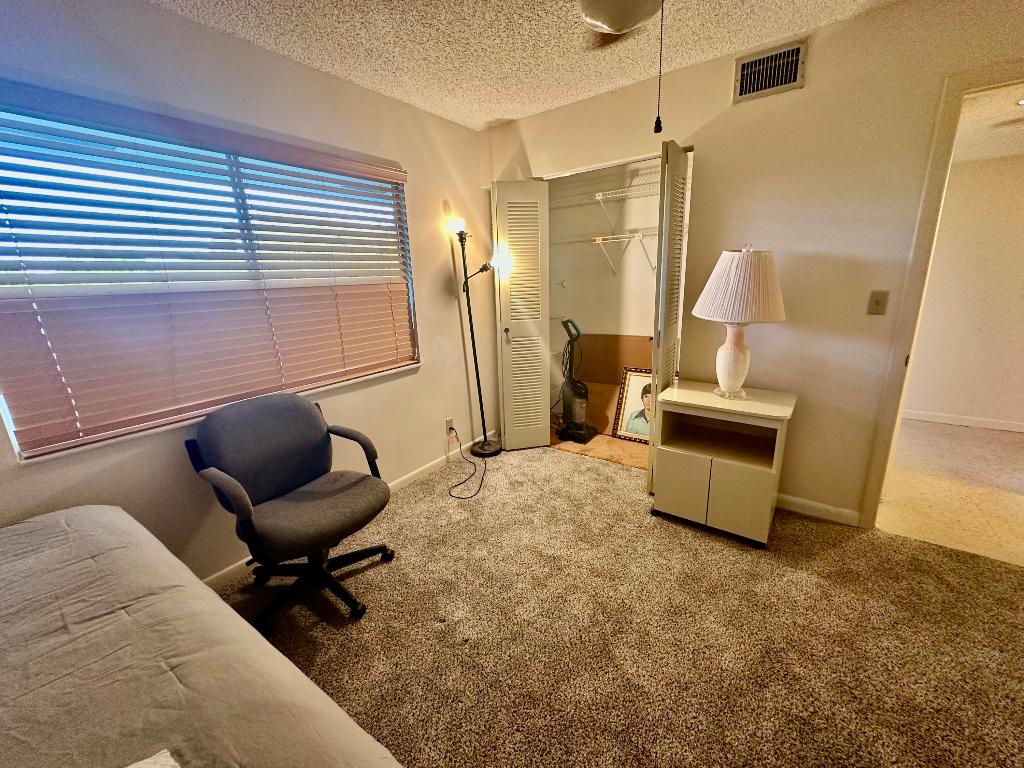 HUNTINGTON LAKES SEC THREE CONDOS - Residential