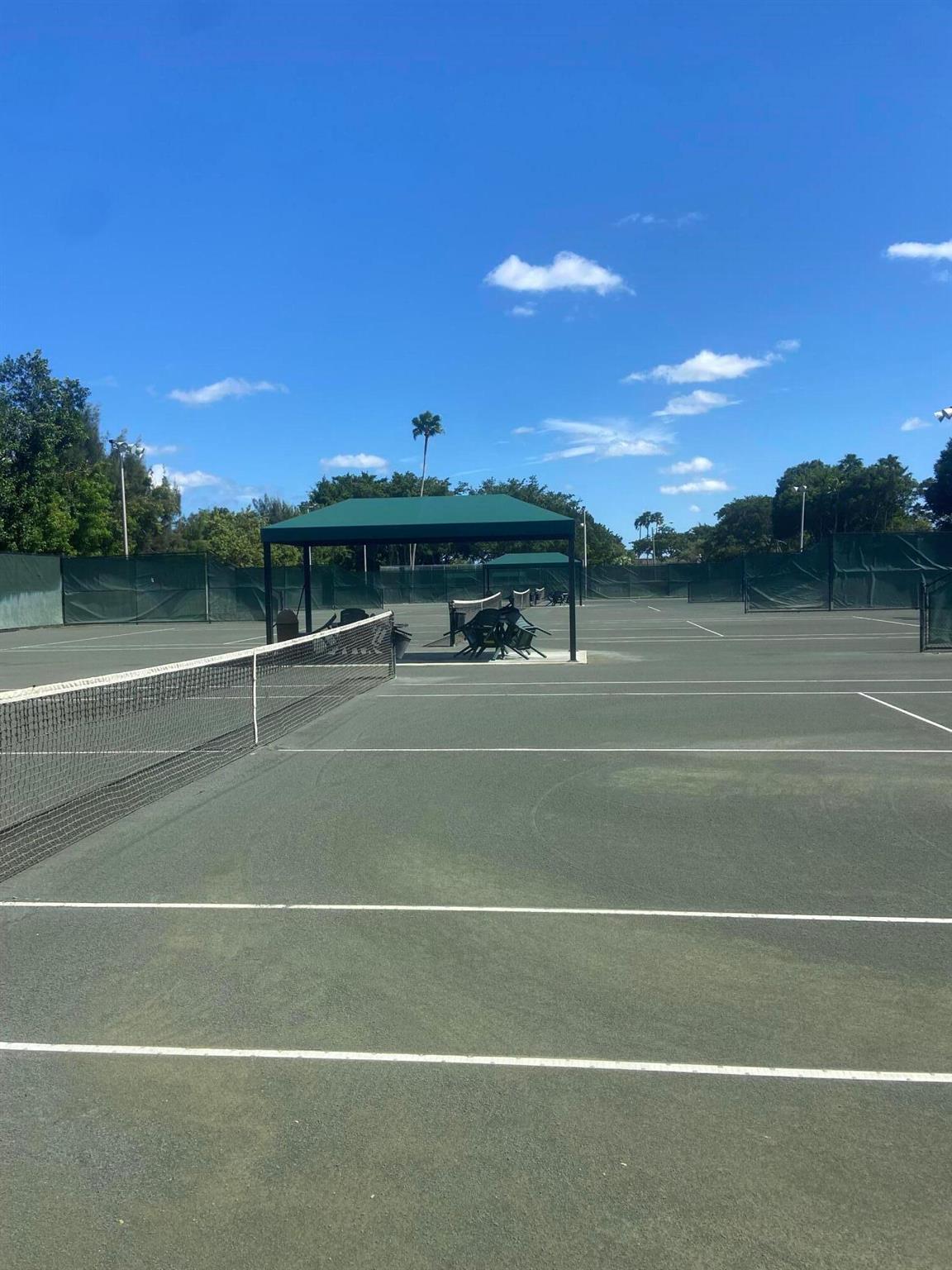 HUNTINGTON LAKES SEC THRE - Residential