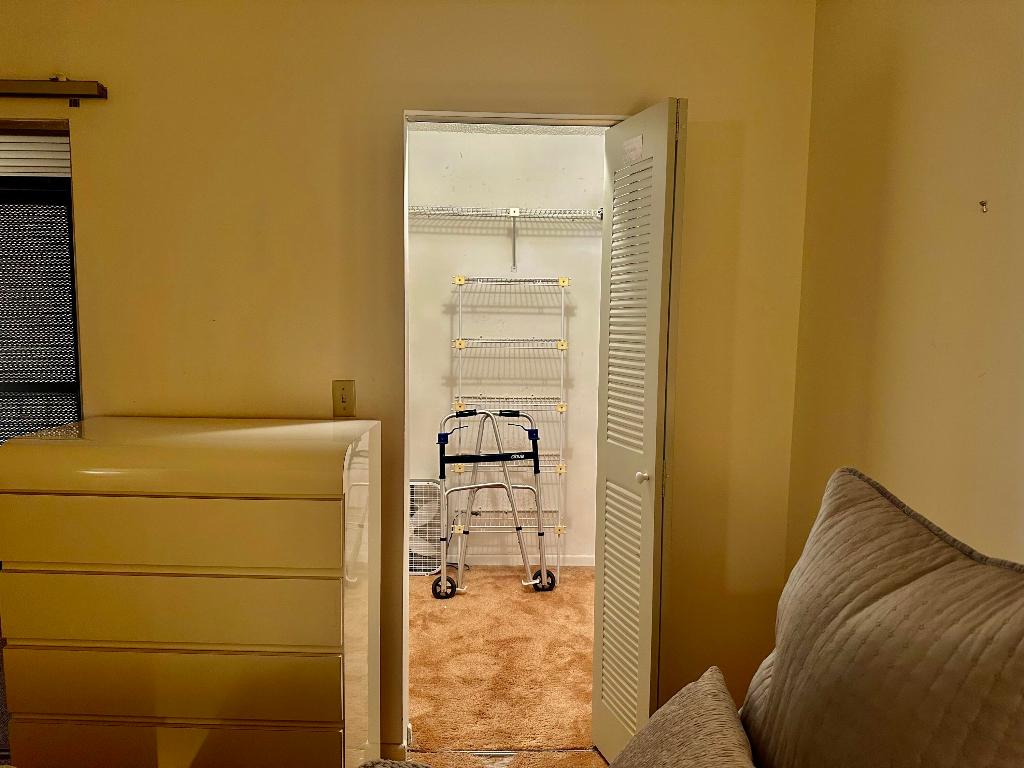 HUNTINGTON LAKES SEC THREE CONDOS - Residential