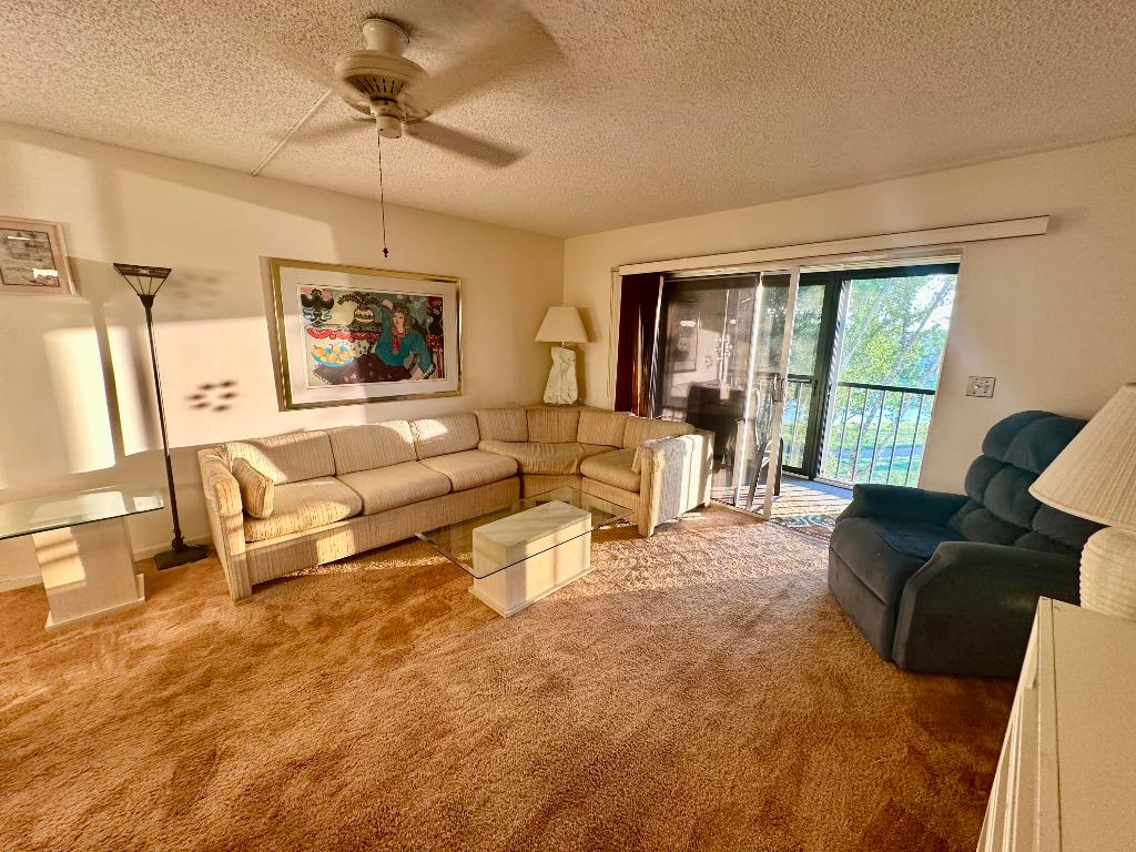 HUNTINGTON LAKES SEC THREE CONDOS - Residential