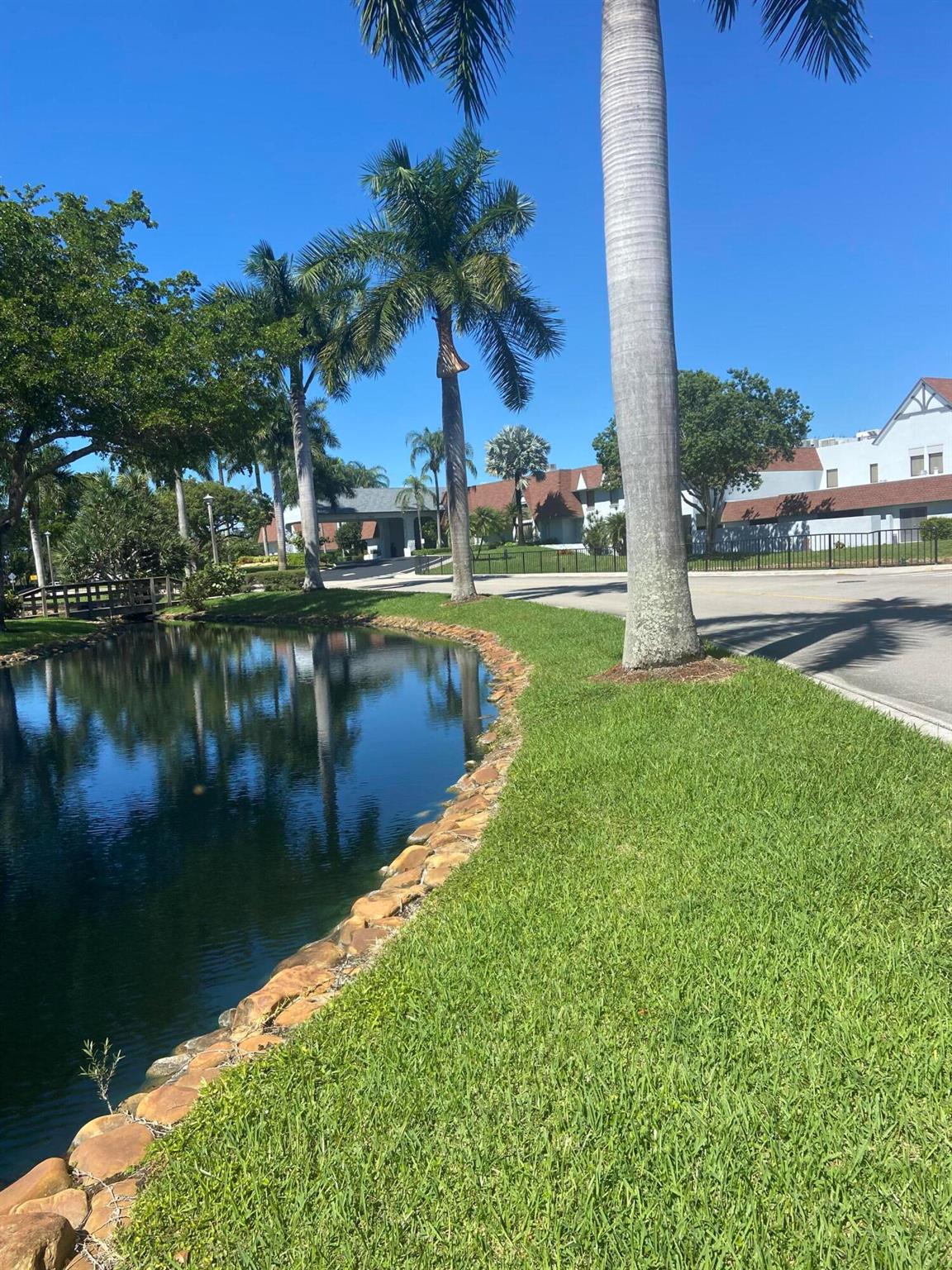 HUNTINGTON LAKES SEC THRE - Residential