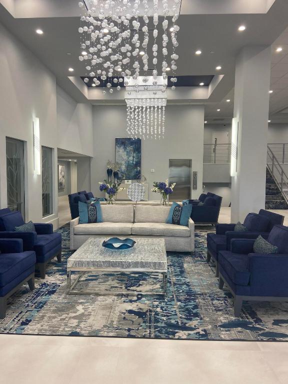 HUNTINGTON LAKES SEC THREE CONDOS - Residential