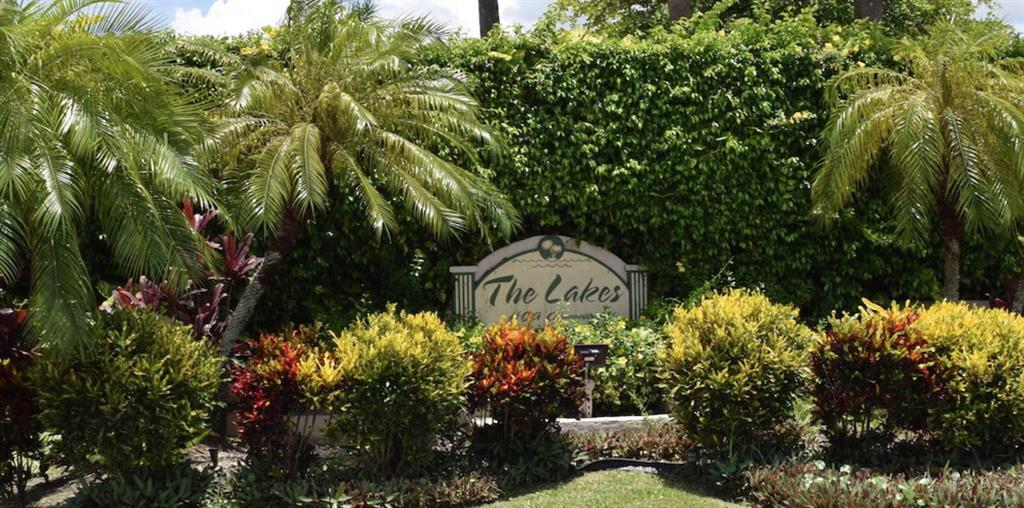 THE LAKES - Residential