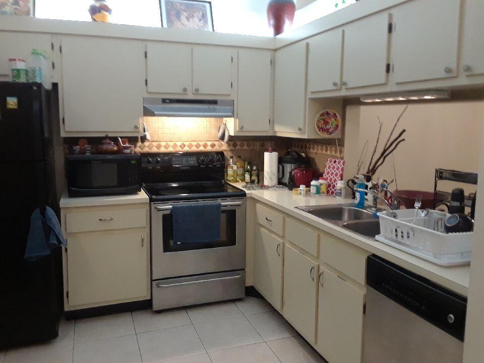 THE LAKES - Residential