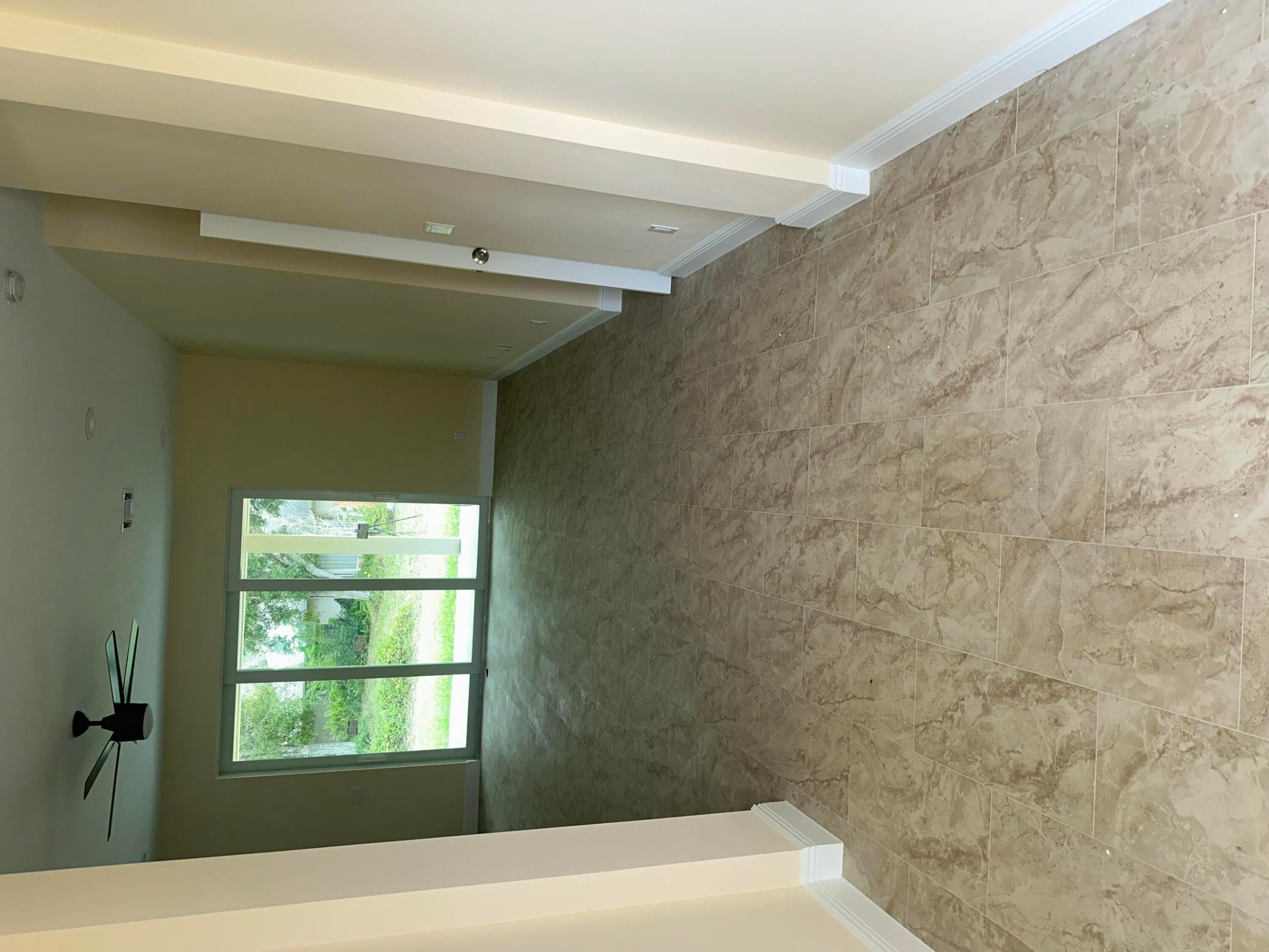 VERO LAKE ESTATES UNIT H-1 - Residential Lease