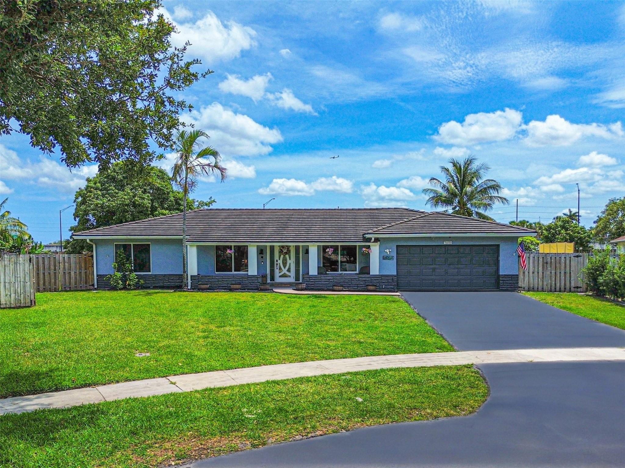 7050 SW 20th St