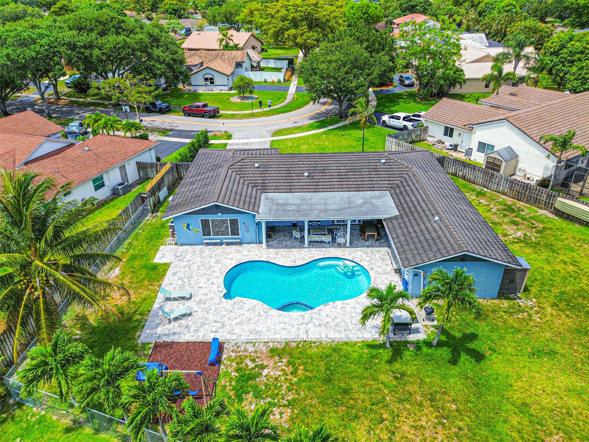 7050 SW 20th St