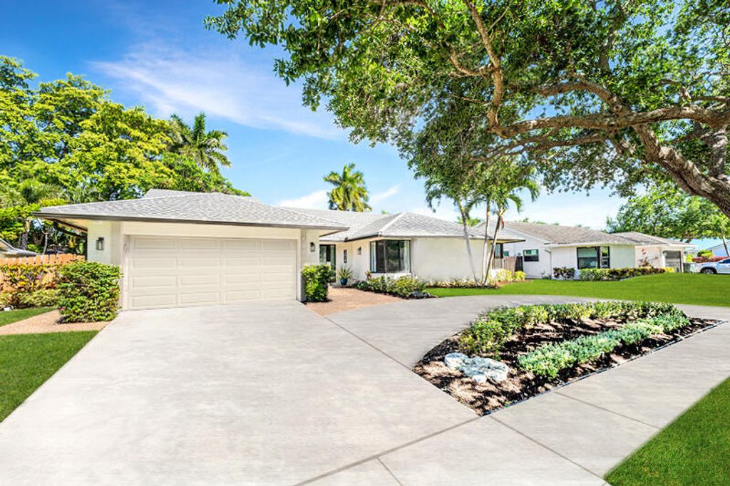 Photo of 3028 NW 28th Avenue, Boca Raton, FL 33434 (MLS # B26015296)