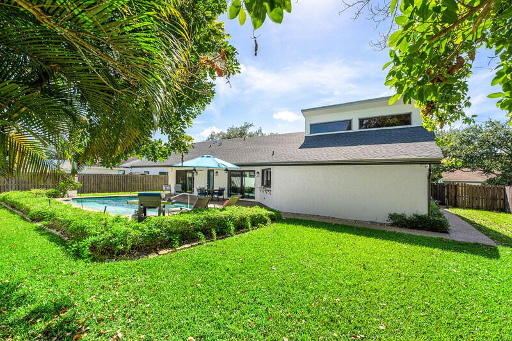 Photo of 3028 NW 28th Avenue, Boca Raton, FL 33434 (MLS # B26015296)