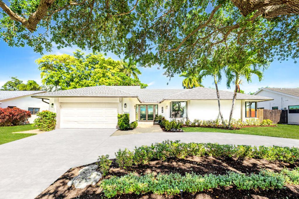 Photo of 3028 NW 28th Avenue, Boca Raton, FL 33434 (MLS # B26015296)