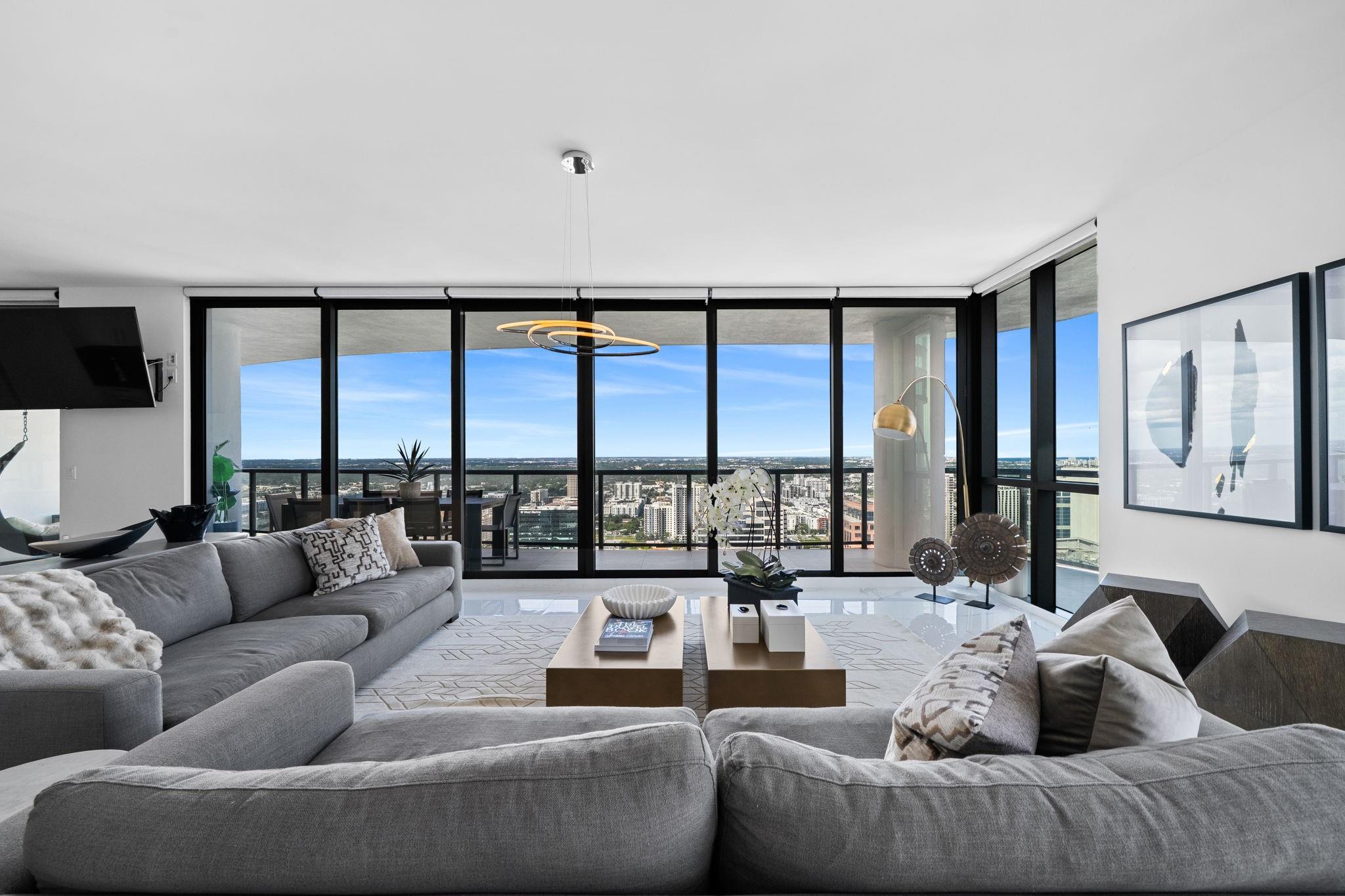 100 Las Olas - Residential