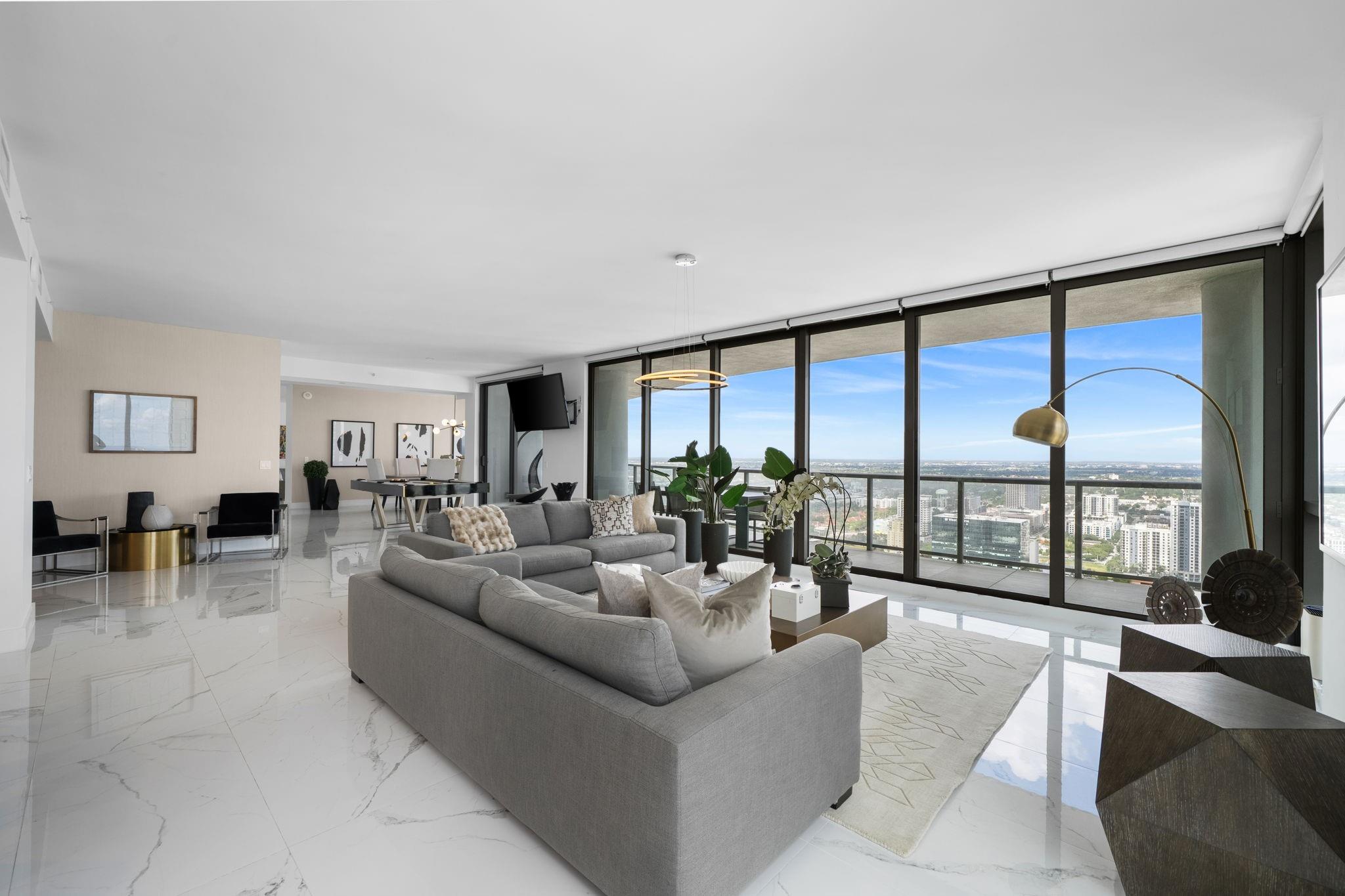 100 Las Olas - Residential