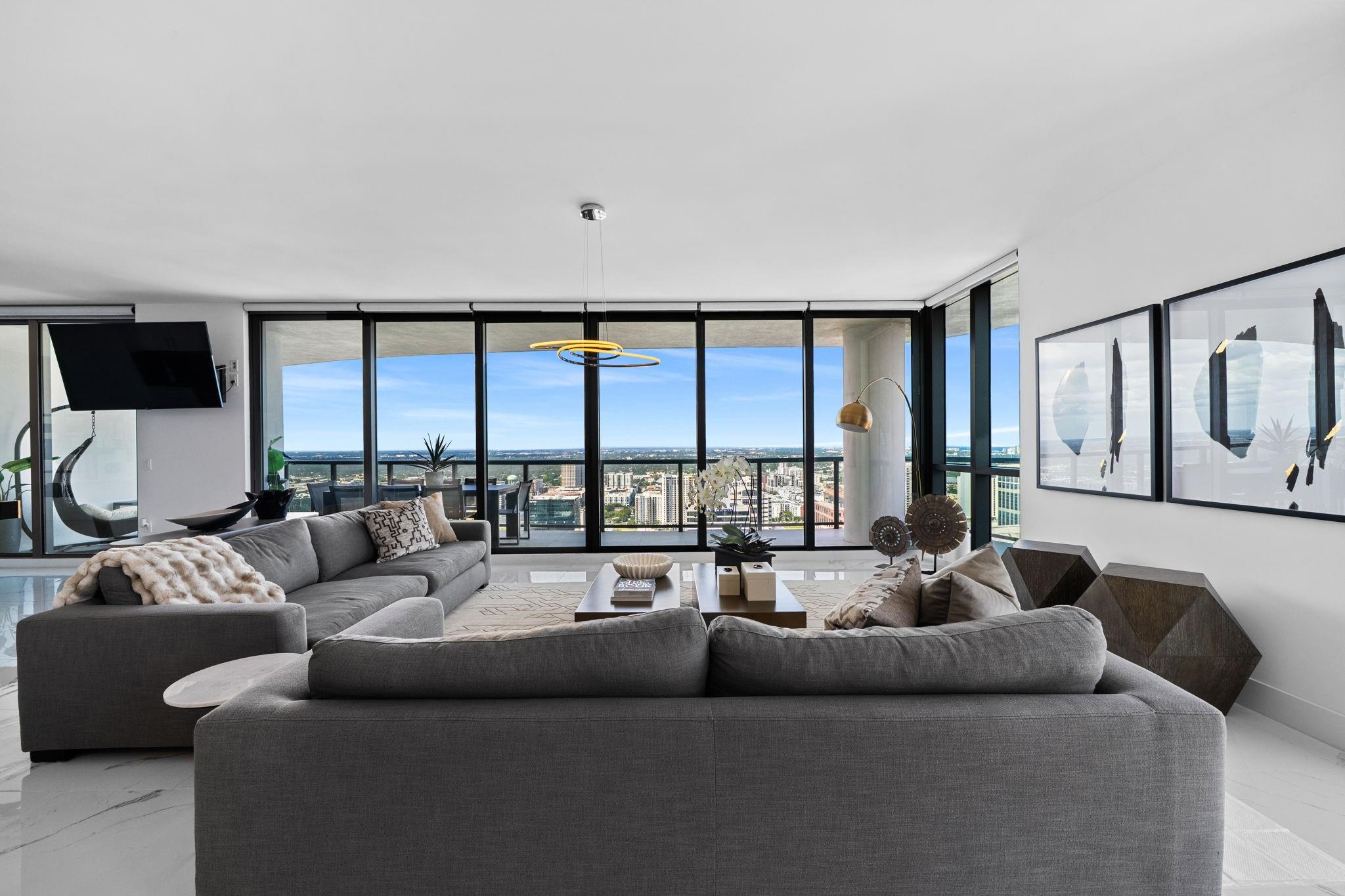 100 Las Olas - Residential