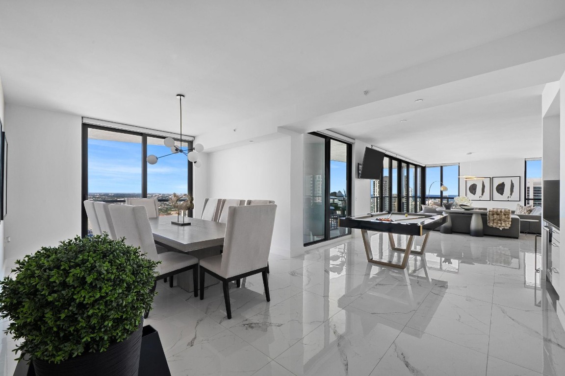 100 Las Olas - Residential