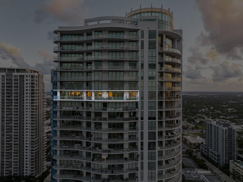 100 Las Olas - Residential
