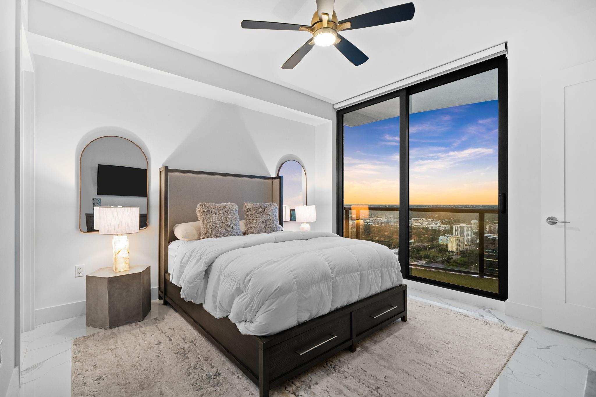 100 Las Olas - Residential