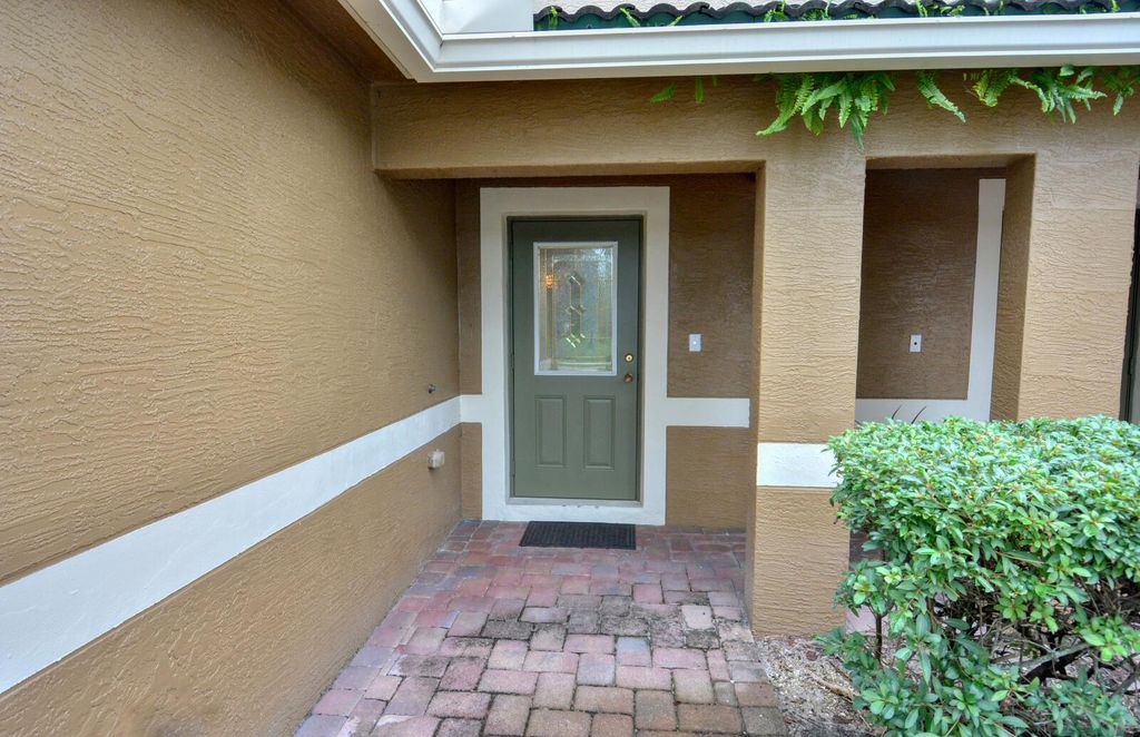 Photo of 2809 SE Birmingham Drive, Stuart, FL 34994 (MLS # R11054951)